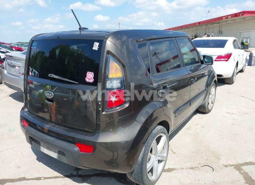 Photo 4 of 2011 Kia Soul ! (VIN KNDJT2A2XB7215788)