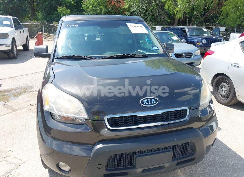 Photo 6 of 2011 Kia Soul ! (VIN KNDJT2A2XB7215788)