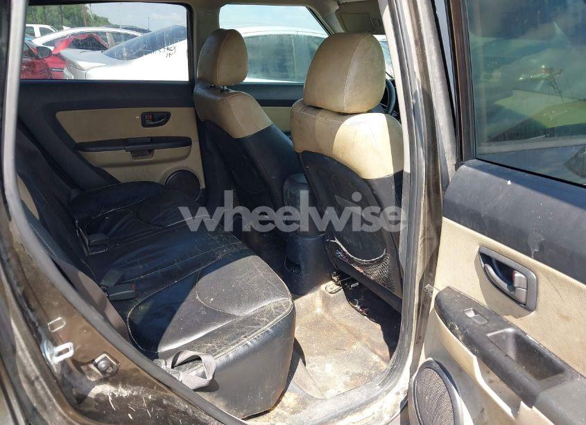 Photo 8 of 2011 Kia Soul ! (VIN KNDJT2A2XB7215788)