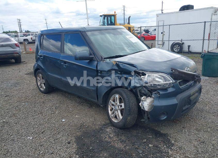 2011 Kia Soul + (VIN KNDJT2A2XB7226600) main photo