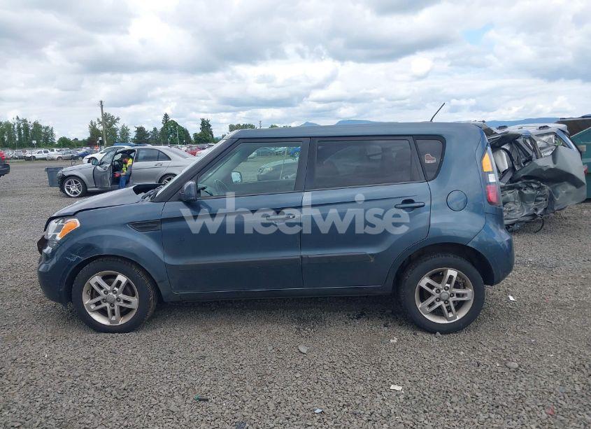 Photo 14 of 2011 Kia Soul + (VIN KNDJT2A2XB7226600)