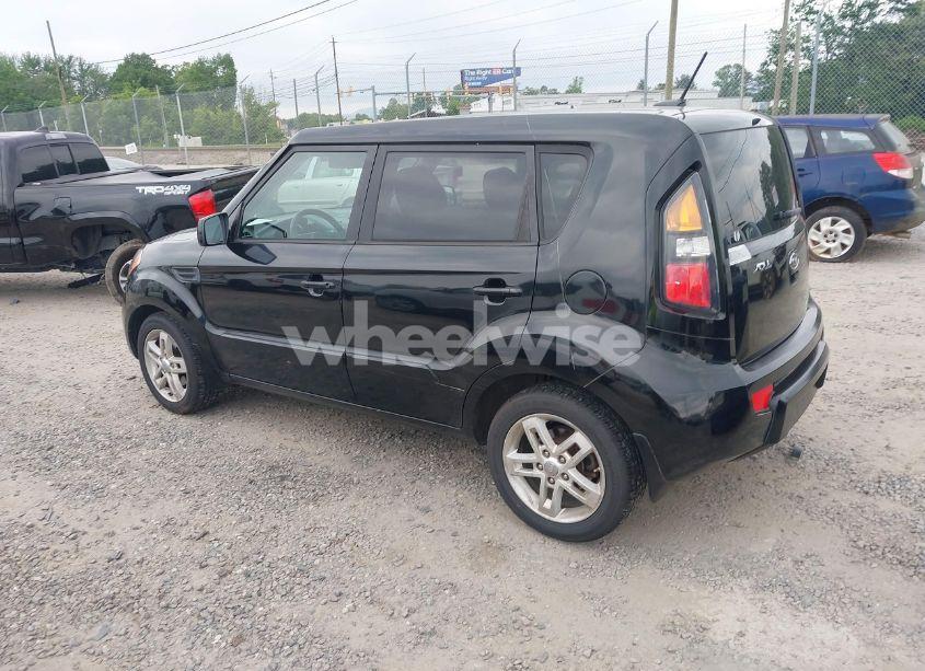 Photo 3 of 2011 Kia Soul + (VIN KNDJT2A2XB7314434)