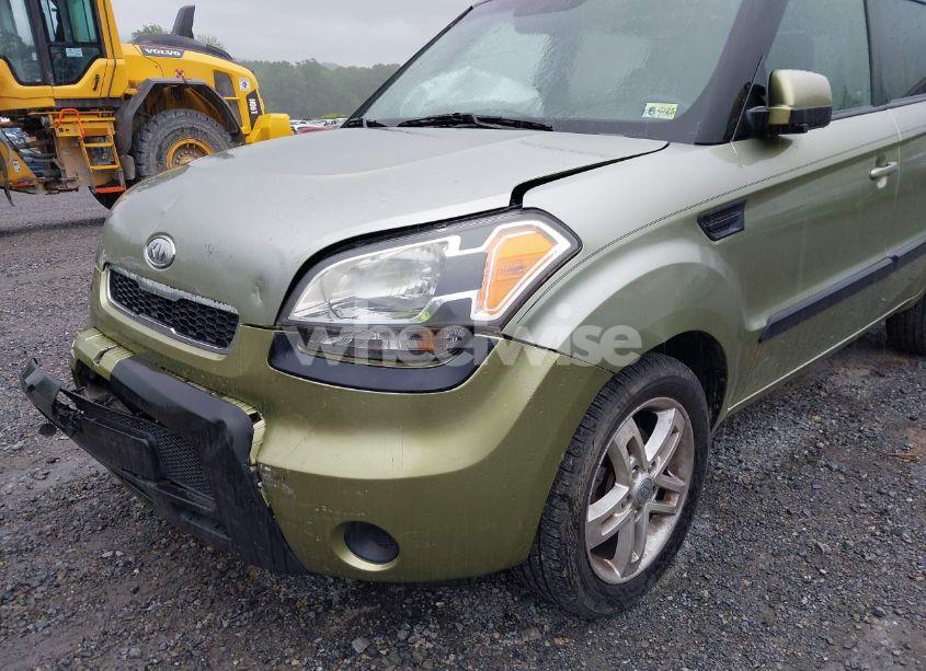 Photo 13 of 2011 Kia Soul + (VIN KNDJT2A2XB7331458)