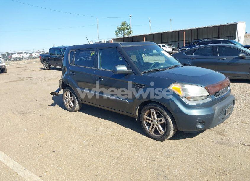 2011 Kia Soul + (VIN KNDJT2A2XB7340449) main photo