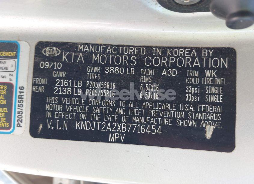 Photo 9 of 2011 Kia Soul + (VIN KNDJT2A2XB7716454)