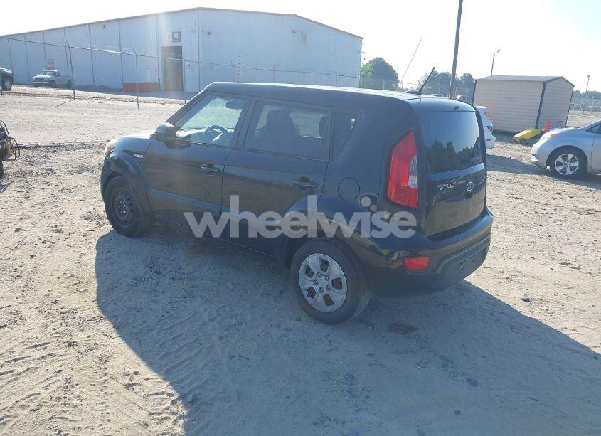 Photo 3 of 2012 Kia Soul (VIN KNDJT2A50C7456108)