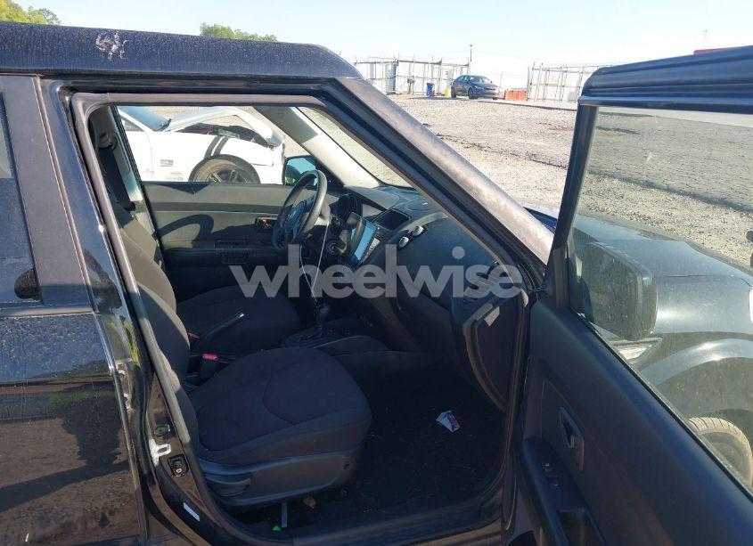 Photo 5 of 2012 Kia Soul (VIN KNDJT2A50C7456108)