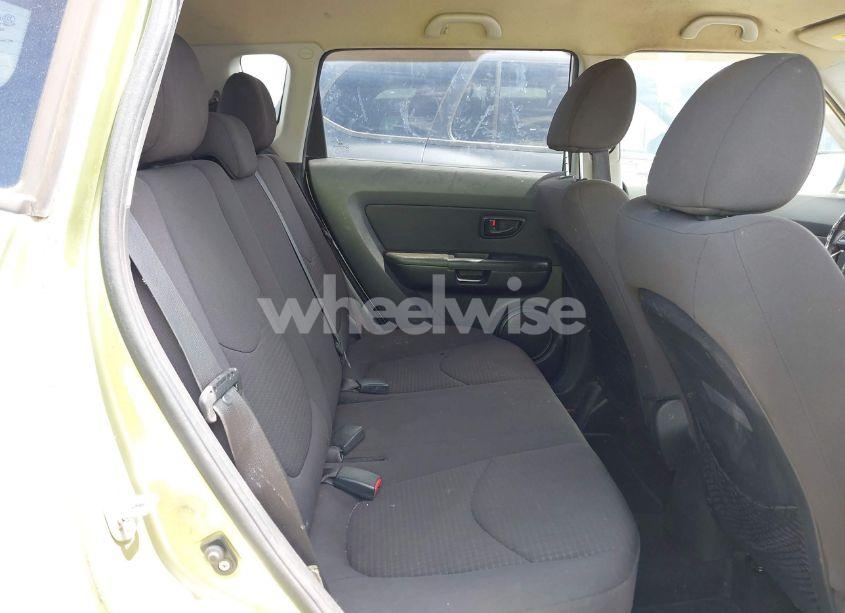 Photo 8 of 2013 Kia Soul (VIN KNDJT2A50D7551009)