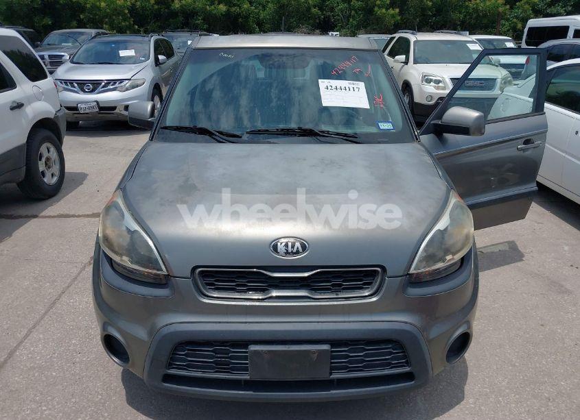 Photo 6 of 2013 Kia Soul (VIN KNDJT2A51D7527642)