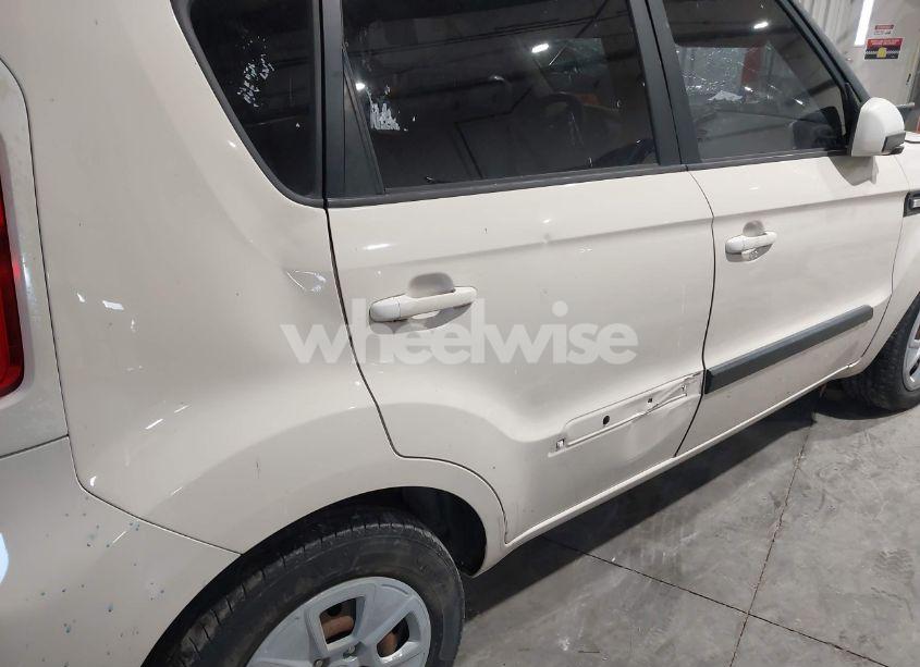 Photo 12 of 2013 Kia Soul (VIN KNDJT2A51D7756578)