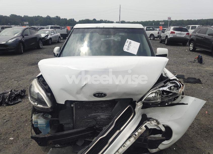 Photo 12 of 2013 Kia Soul (VIN KNDJT2A51D7773901)