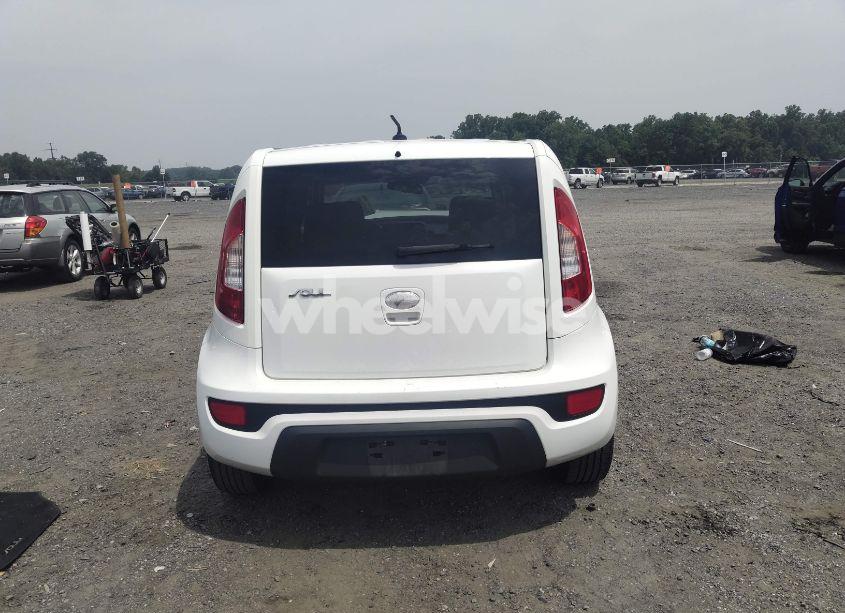 Photo 16 of 2013 Kia Soul (VIN KNDJT2A51D7773901)