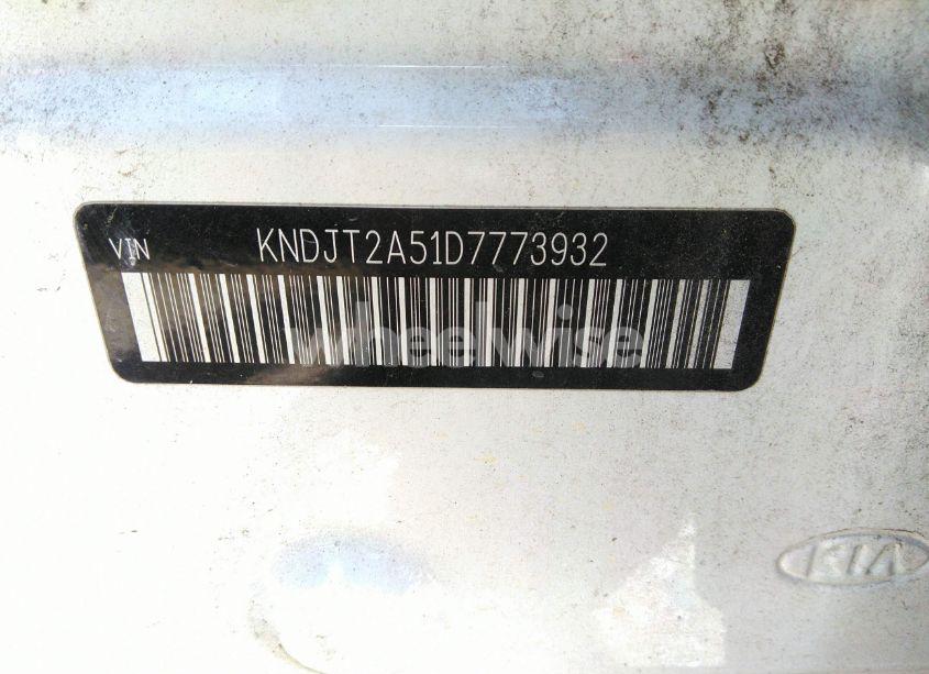 Photo 9 of 2013 Kia Soul (VIN KNDJT2A51D7773932)