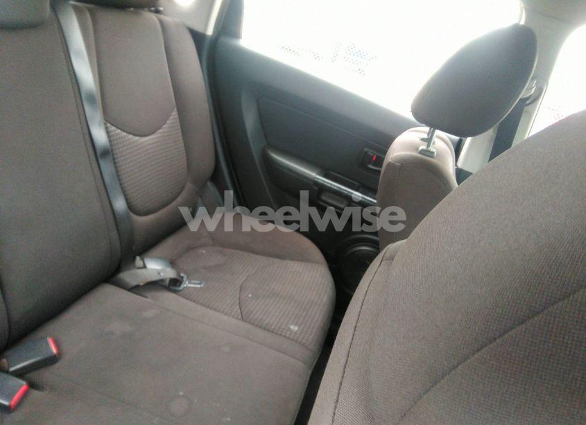 Photo 8 of 2012 Kia Soul (VIN KNDJT2A52C7353837)