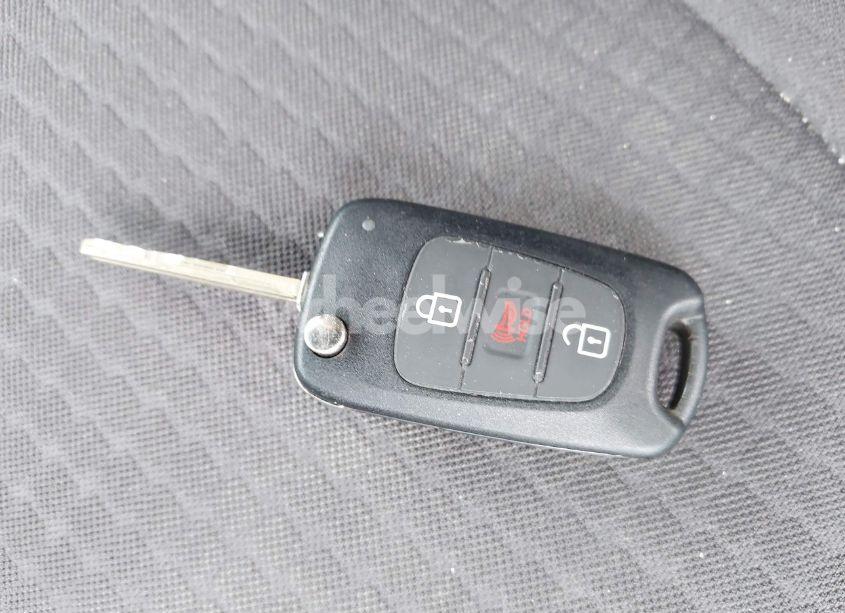 Photo 11 of 2013 Kia Soul (VIN KNDJT2A52D7556972)