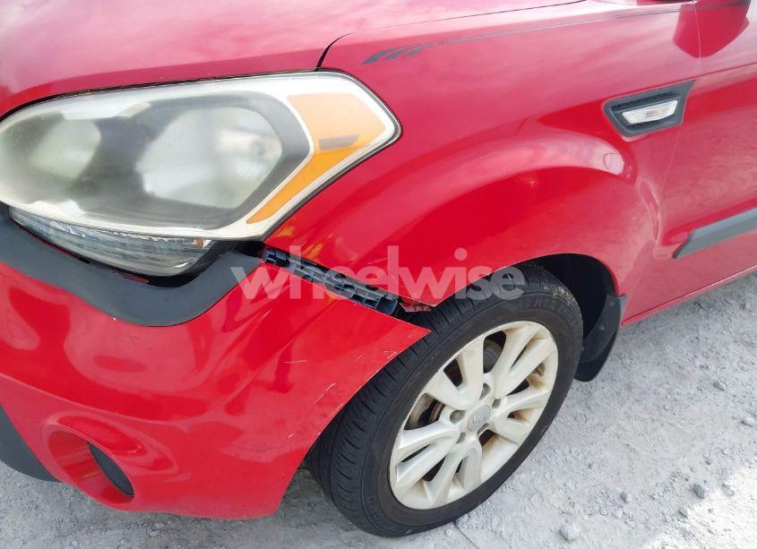 Photo 6 of 2013 Kia Soul (VIN KNDJT2A52D7556972)