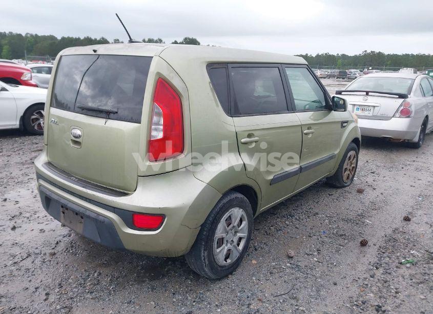 Photo 4 of 2013 Kia Soul (VIN KNDJT2A52D7561279)