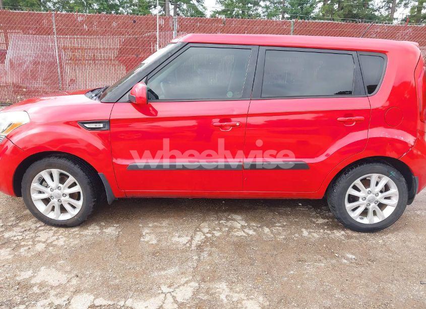 Photo 14 of 2013 Kia Soul (VIN KNDJT2A52D7625451)