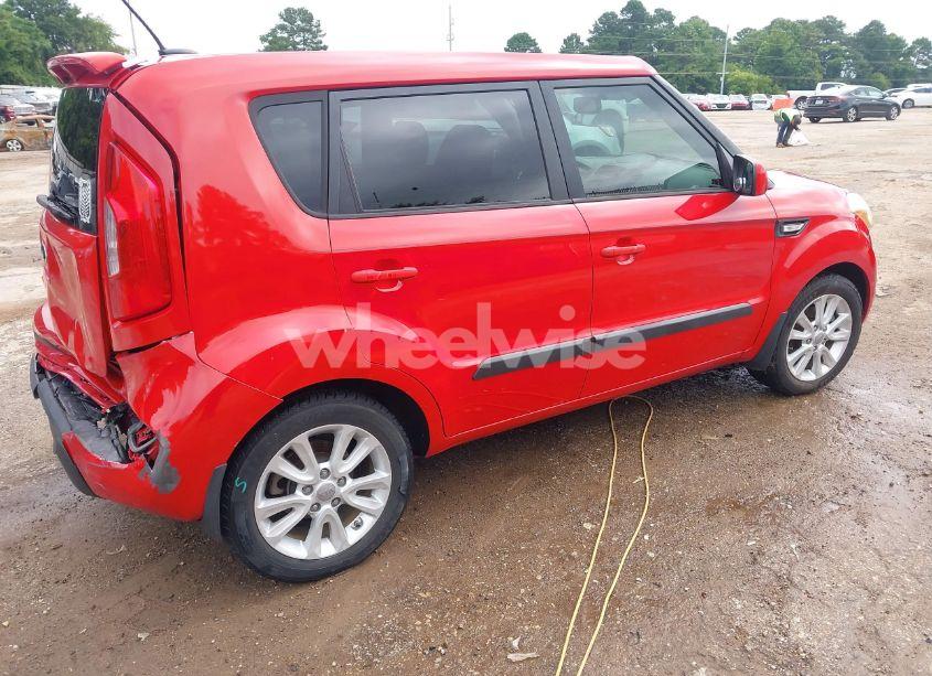 Photo 4 of 2013 Kia Soul (VIN KNDJT2A52D7625451)
