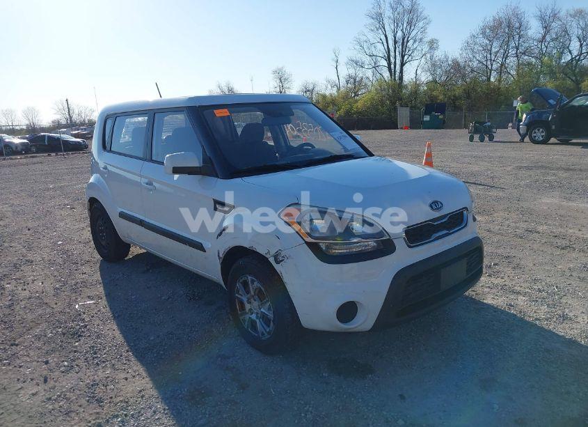 2012 Kia Soul (VIN KNDJT2A53C7471461) main photo