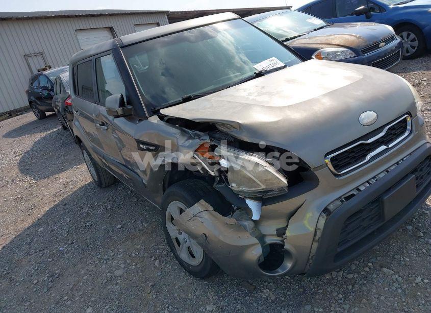 2013 Kia Soul (VIN KNDJT2A53D7595313) main photo