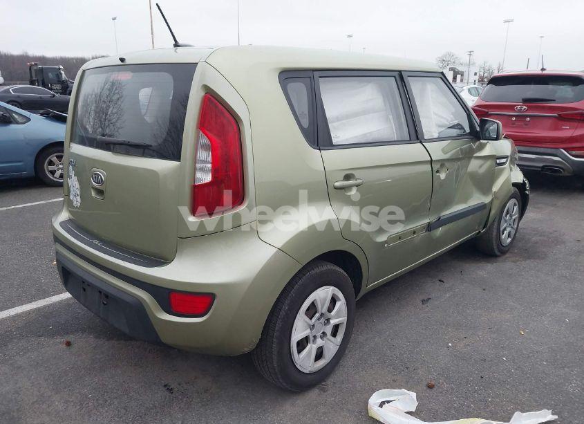 Photo 4 of 2012 Kia Soul (VIN KNDJT2A54C7440509)