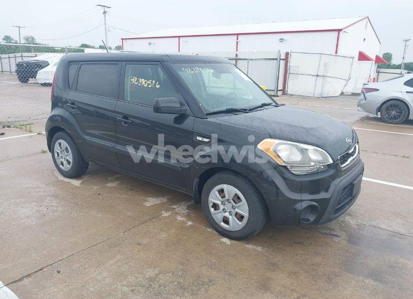 2012 Kia Soul (VIN KNDJT2A54C7746528) main photo