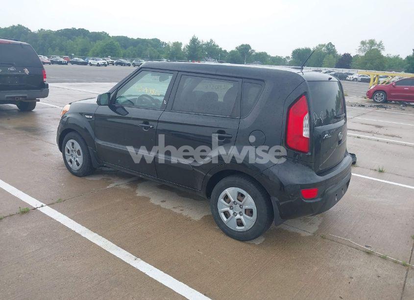 Photo 3 of 2012 Kia Soul (VIN KNDJT2A54C7746528)