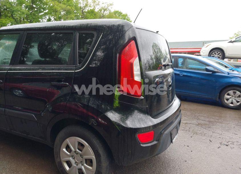Photo 13 of 2012 Kia Soul (VIN KNDJT2A55C7421547)
