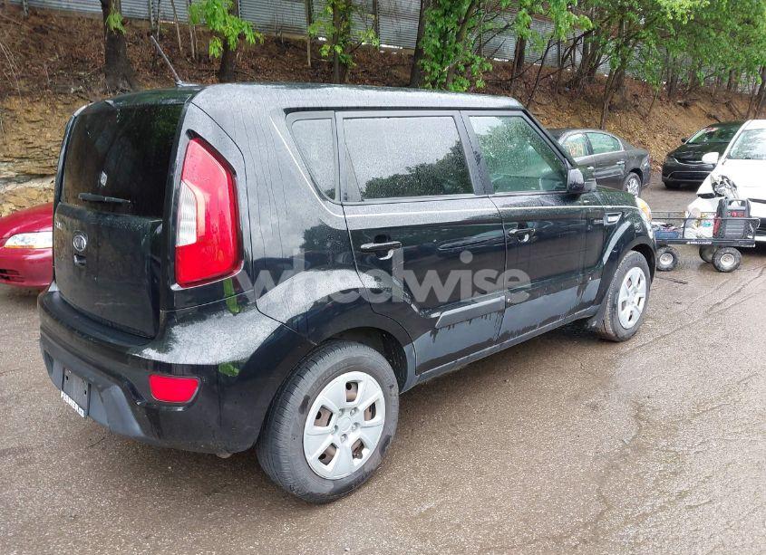 Photo 4 of 2012 Kia Soul (VIN KNDJT2A55C7421547)
