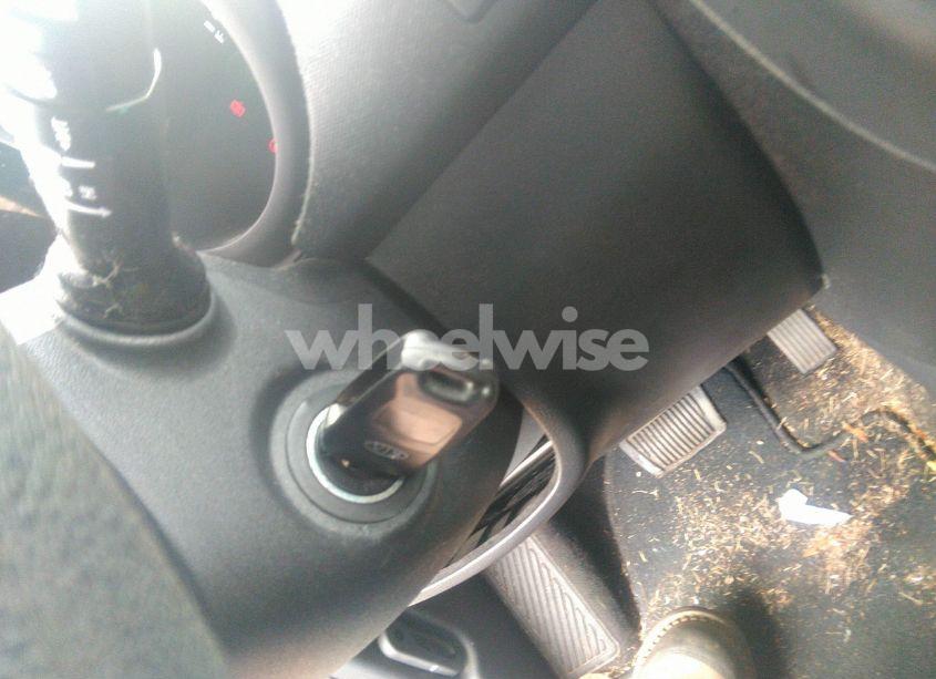 Photo 11 of 2013 Kia Soul (VIN KNDJT2A55D7566752)