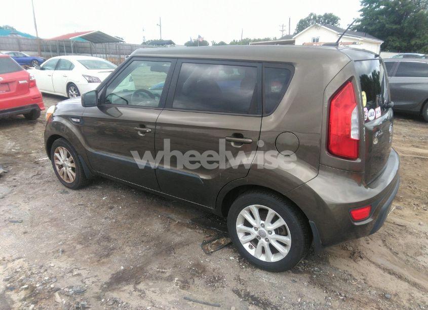 Photo 3 of 2013 Kia Soul (VIN KNDJT2A55D7566752)