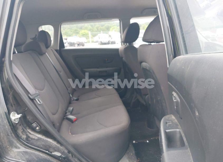 Photo 8 of 2013 Kia Soul (VIN KNDJT2A56D7492533)