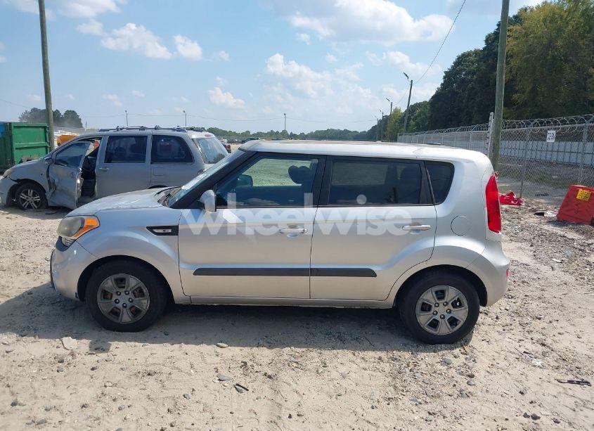 Photo 12 of 2013 Kia Soul (VIN KNDJT2A56D7510173)