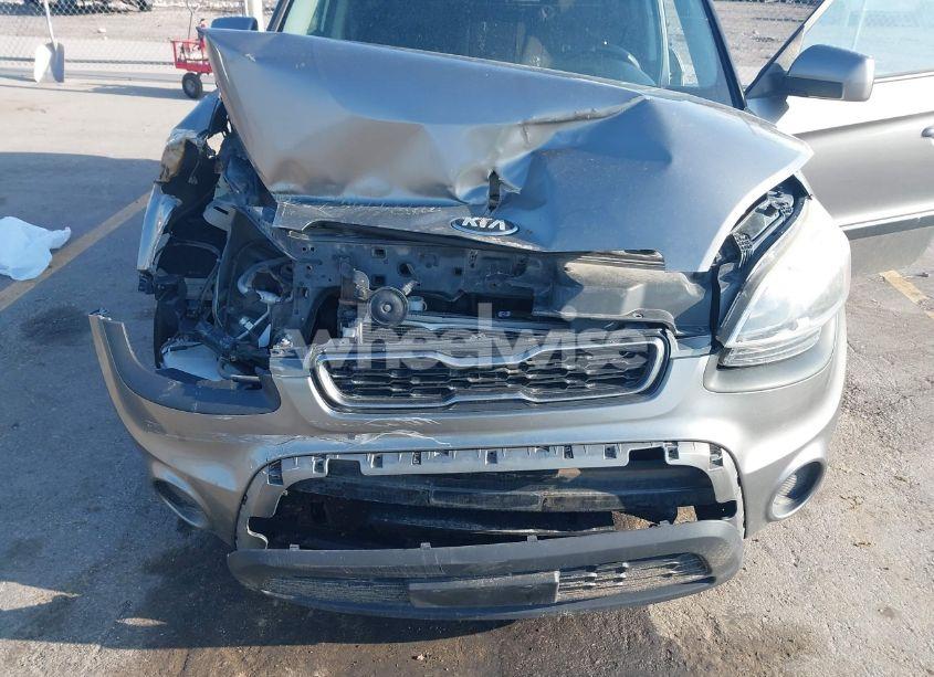 Photo 6 of 2013 Kia Soul (VIN KNDJT2A56D7577694)