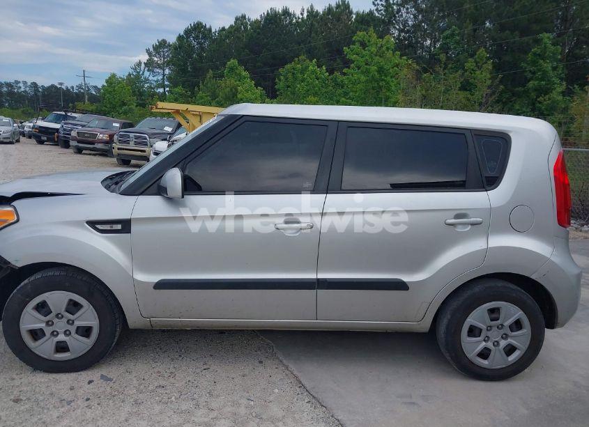 Photo 14 of 2013 Kia Soul (VIN KNDJT2A56D7580191)