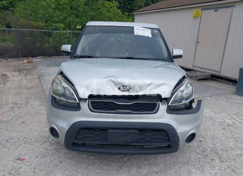 Photo 6 of 2013 Kia Soul (VIN KNDJT2A56D7580191)