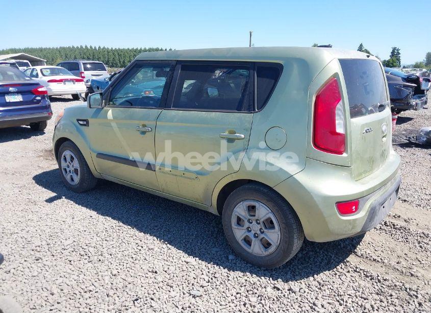 Photo 3 of 2013 Kia Soul (VIN KNDJT2A56D7630278)