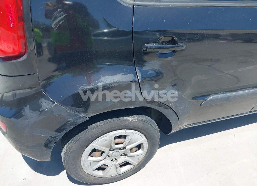 Photo 12 of 2013 Kia Soul (VIN KNDJT2A56D7774297)