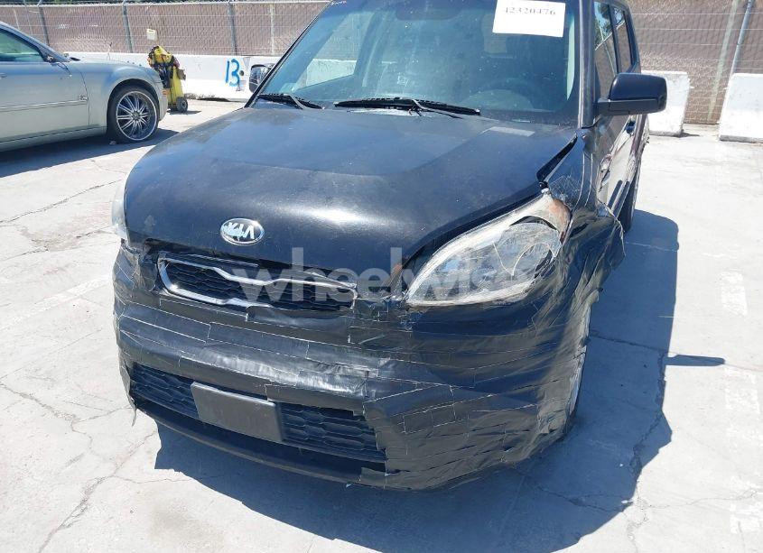 Photo 6 of 2013 Kia Soul (VIN KNDJT2A56D7774297)