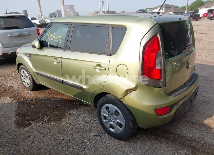 Photo 3 of 2012 Kia Soul (VIN KNDJT2A57C7428824)