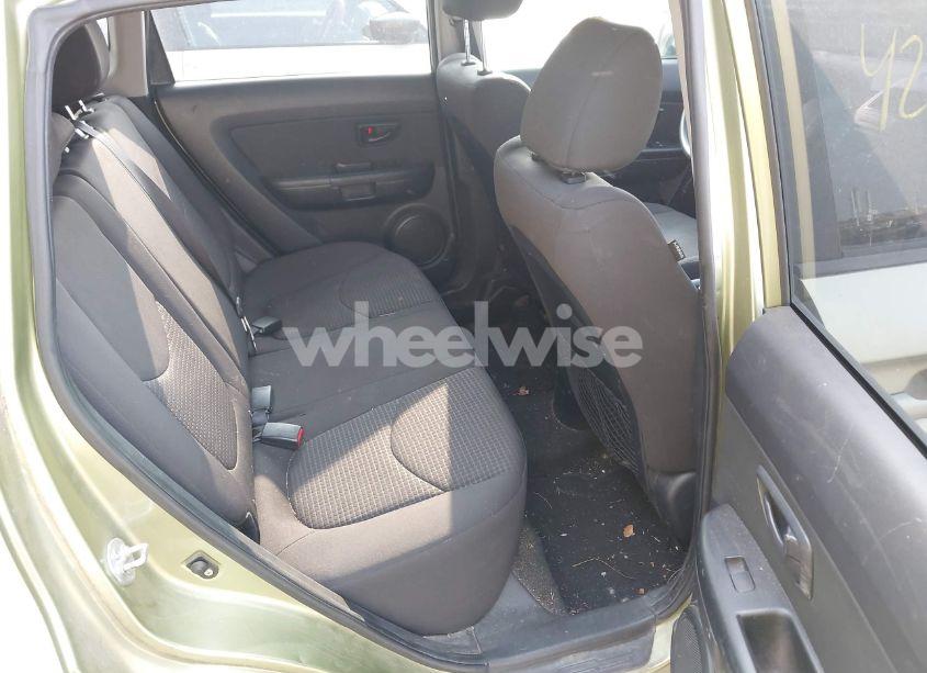 Photo 8 of 2012 Kia Soul (VIN KNDJT2A57C7428824)