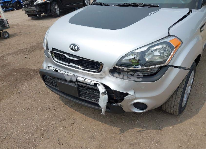 Photo 6 of 2013 Kia Soul (VIN KNDJT2A57D7510795)