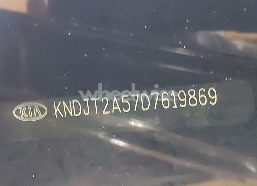 Photo 9 of 2013 Kia Soul (VIN KNDJT2A57D7619869)