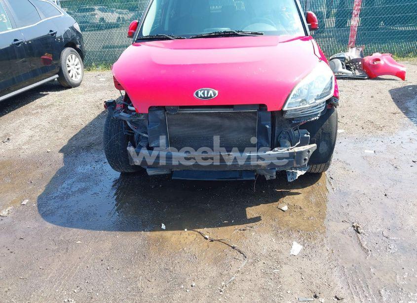 Photo 6 of 2013 Kia Soul (VIN KNDJT2A57D7626448)