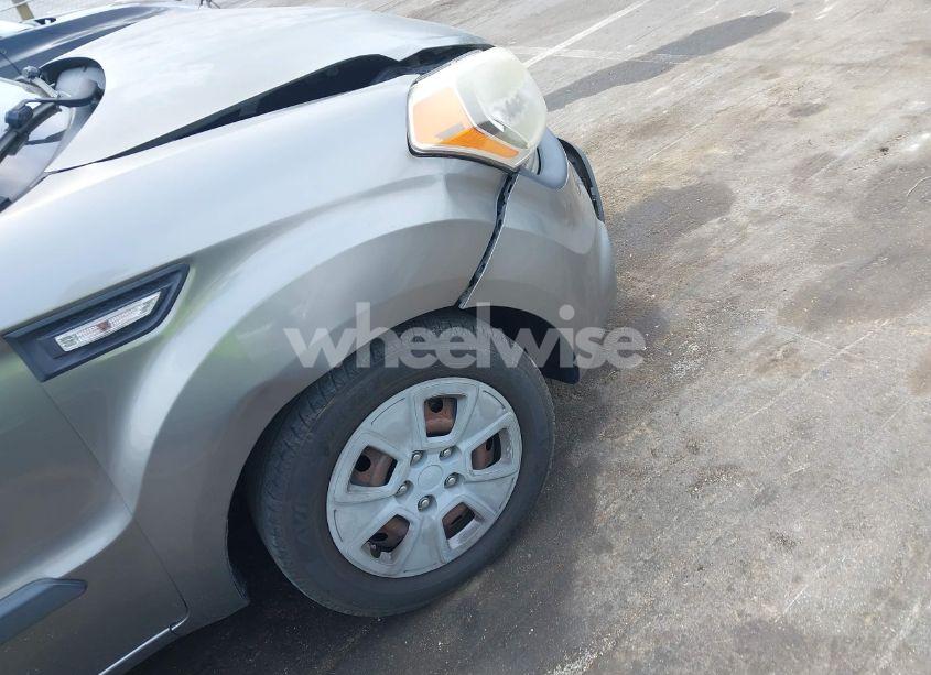 Photo 6 of 2013 Kia Soul (VIN KNDJT2A58D7588390)