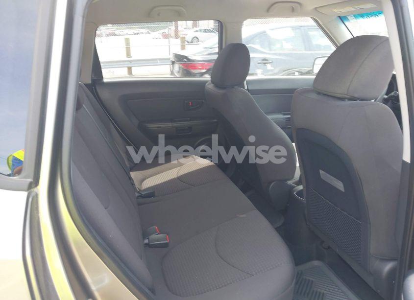 Photo 8 of 2013 Kia Soul (VIN KNDJT2A58D7588390)