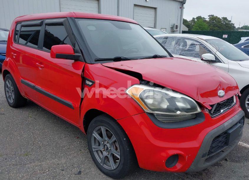 2013 Kia Soul (VIN KNDJT2A58D7603289) main photo