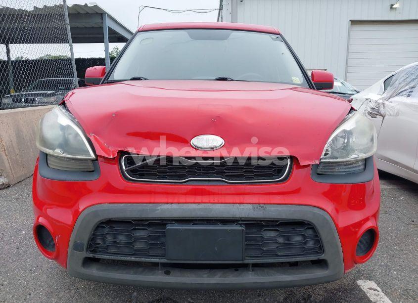 Photo 6 of 2013 Kia Soul (VIN KNDJT2A58D7603289)