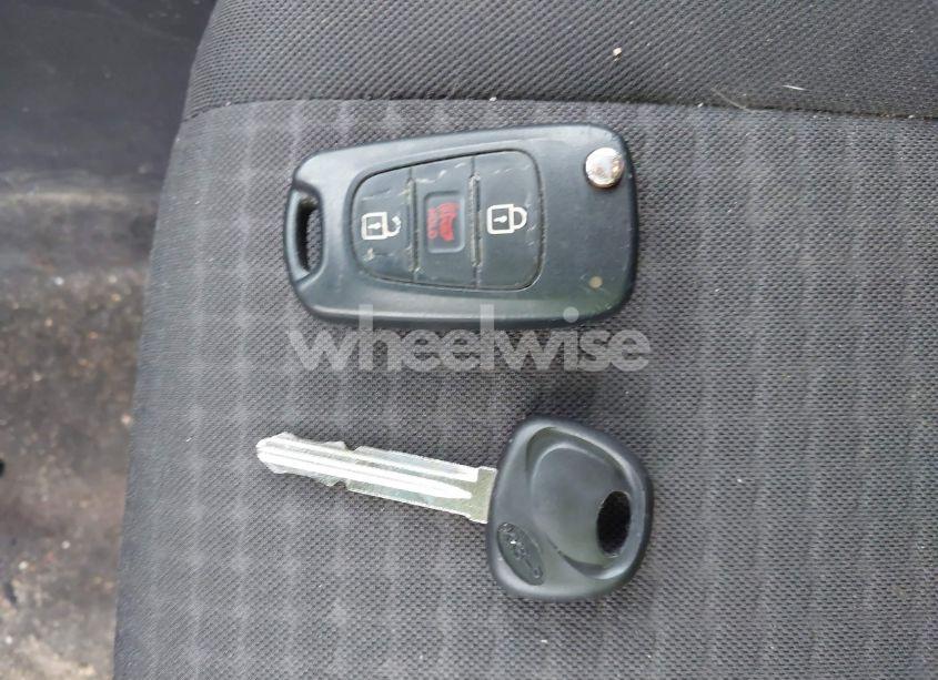 Photo 11 of 2013 Kia Soul (VIN KNDJT2A59D7523032)